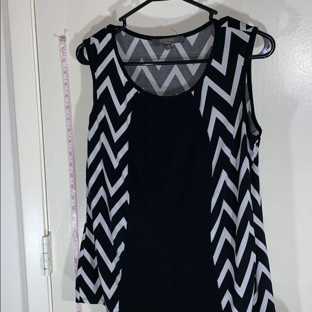 Essentials top - Picture 7 of 8